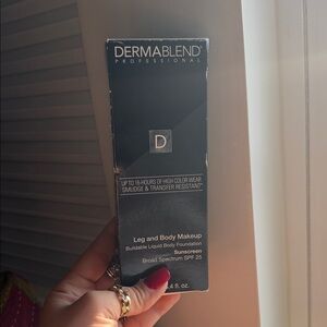 Dermablend Leg and Body Foundation - Broad Spectrum SPF 25